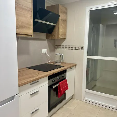 Azaleas 93 شقة لقنت